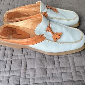 Tommy Bahamas woman’s leather mules